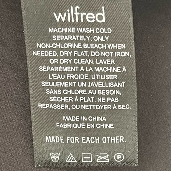 SOLD. Aritzia Wilfred Patio Mini Skirt Vegan Leather Size 8 Black - Picture 8 of 9